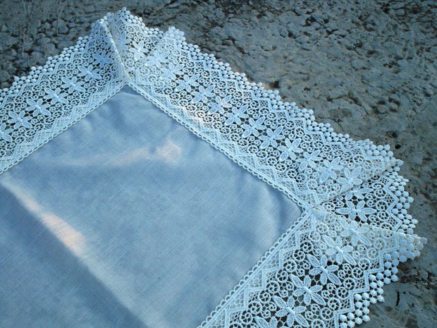 Accesoriu dantelat 4