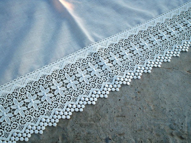 Accesoriu dantelat 4