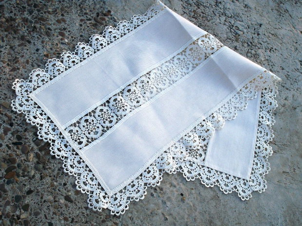 Accesoriu dantelat 6