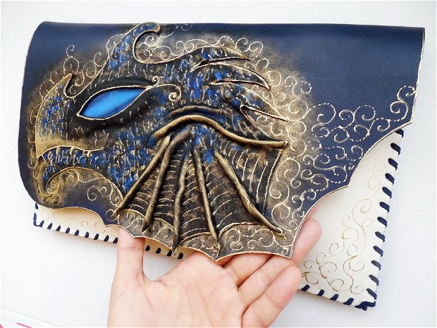 Poseta plic handmade unicat din piele naturala -Blue Eye Dragon
