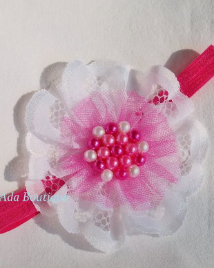 Bentita eleganta alb-roz cu perle-unicat