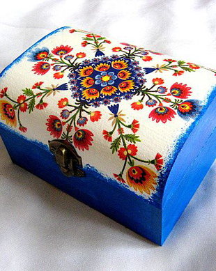 Cutie lemn cu motiv traditional 27413