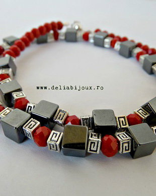 Colier hematit si cristale