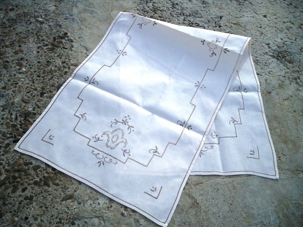 Broderie crem
