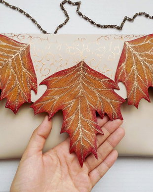 poseta plic handmade unicat din piele -Colier de frunze