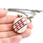 Colier cu broderie traditionala pe panza taraneasca
