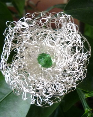 brosa crosetata din sarma - flower