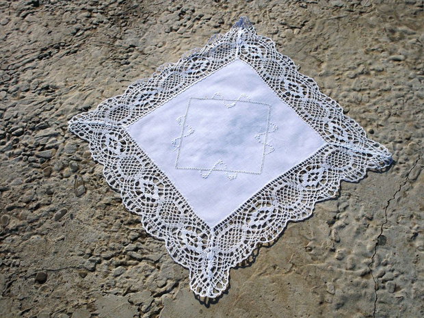 Accesoriu dantelat 2