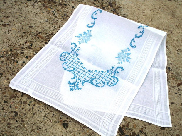 Broderie bleu