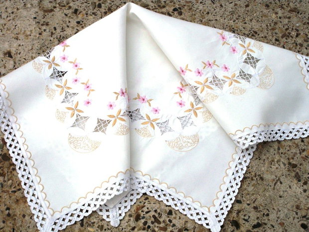 Broderie 17