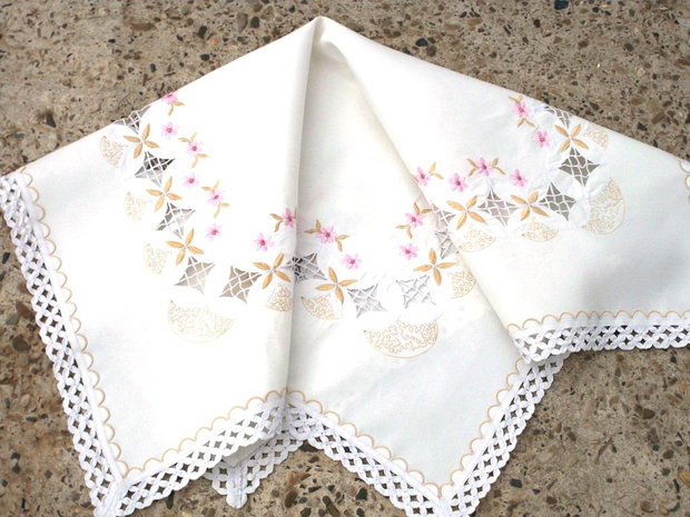 Broderie 17