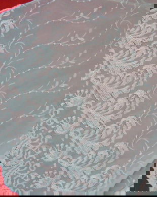 Perdeluta cu broderie