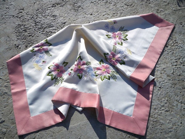 Broderie 43