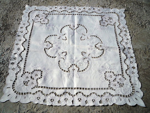Broderie 48