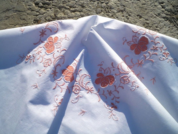Broderie 51