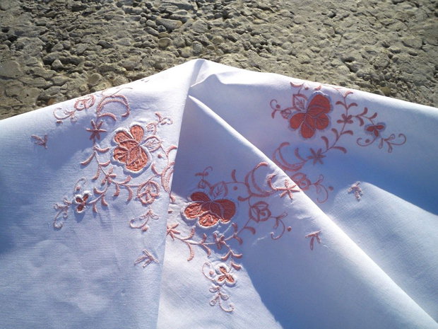 Broderie 51