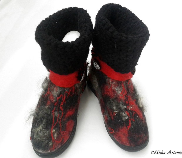 Ghete de toamna/ primavara impaslite si crosetate - Black&Red - rezervat