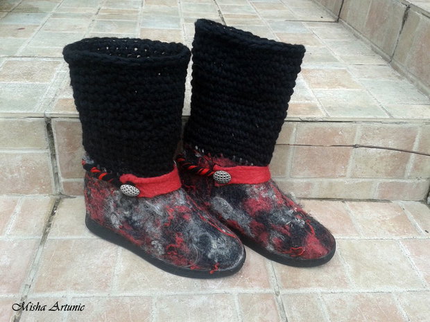 Ghete de toamna/ primavara impaslite si crosetate - Black&Red - rezervat