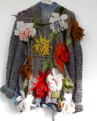 Jacheta, pulover, cardigan crosetat cu flori impaslite