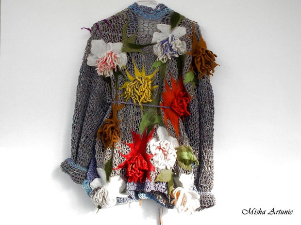 Jacheta, pulover, cardigan crosetat cu flori impaslite