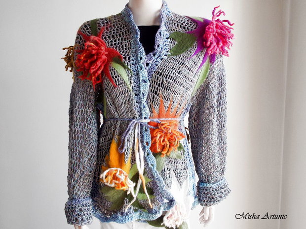 Jacheta, pulover, cardigan crosetat cu flori impaslite