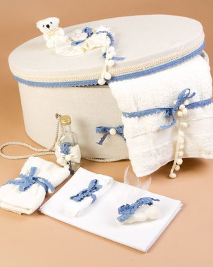 Trusou botez complet si cutie baietel, Cutie trusou botez bleu, Set complet biserica cutie si trusou botez