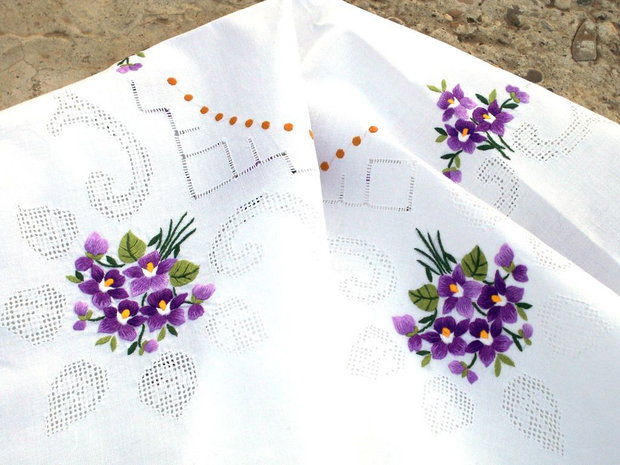 Broderie 60