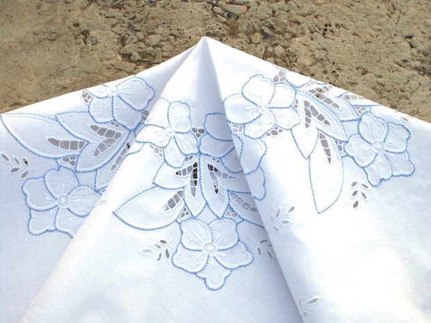 Broderie 63