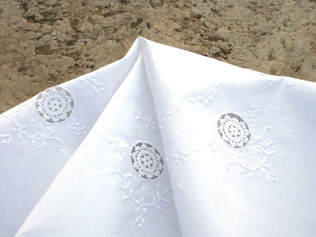 Broderie 65