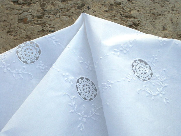 Broderie 65