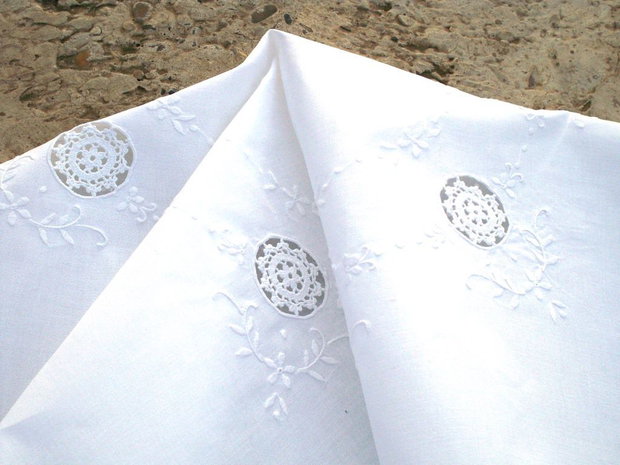 Broderie 65