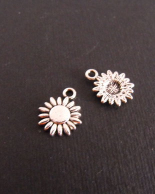 PANDANTIV FLOARE - 15 X 12 MM
