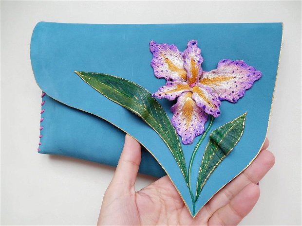 poseta plic handmade unicat din piele - Iris Flower