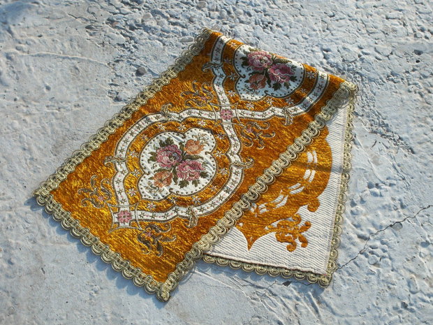 Accesoriu stil vintage