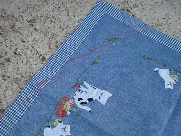 Broderie pisicute