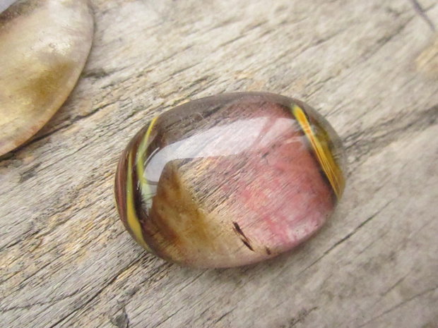 Cabochon cuart cherry rutilat, 25x18 mm