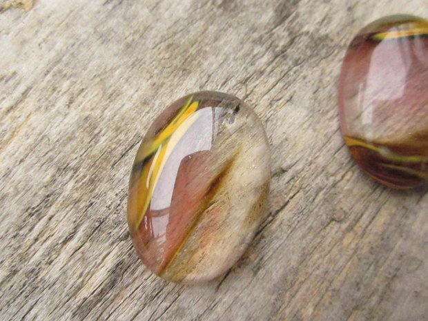 Cabochon cuart cherry rutilat, 25x18 mm