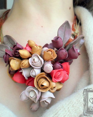 Colier fimo: Ciorchine de flori!