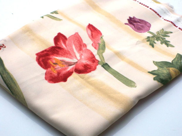 Material textil cu imprimeuri 2