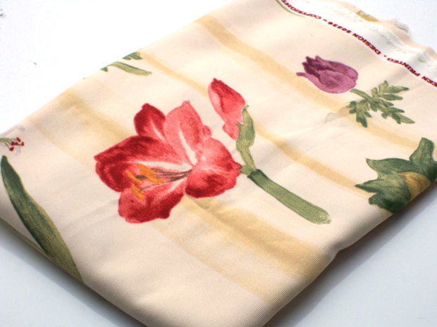 Material textil cu imprimeuri 2
