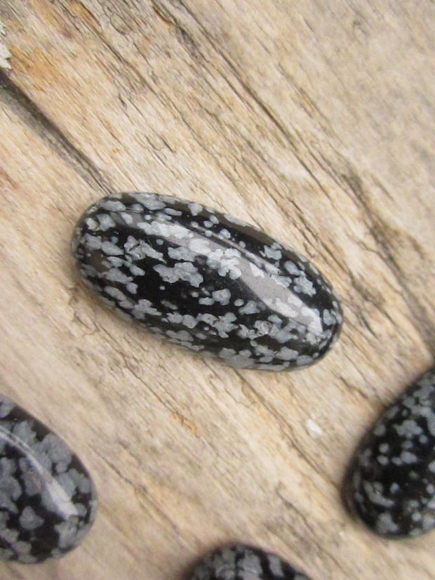 Cabochon obsidian 30x15 mm - model2