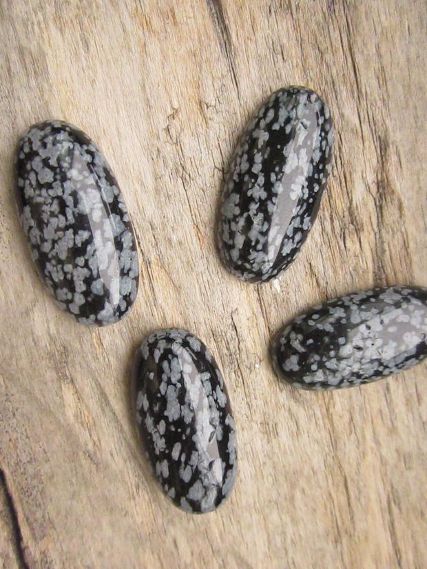 Cabochon obsidian 30x15 mm - model2