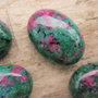 Cabochon ruby in zoisite 25x18 mm