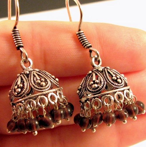 J08 - Cercei Jhumka, din cupru solid, placati cu argint, aspect vintage, margelute agata cafenie