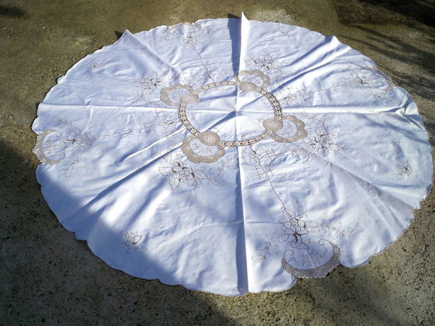 Broderie crem