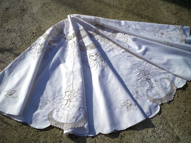 Broderie crem