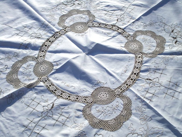 Broderie crem