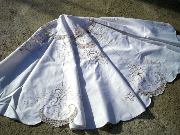 Broderie crem