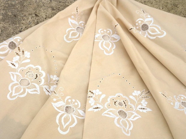 Broderie 1-18