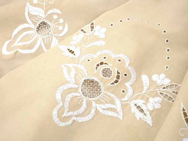 Broderie 1-18